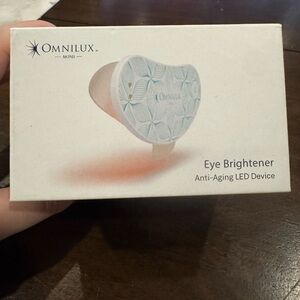 Omnilux Mini Eye Brightener - LED Anti-Aging Device 💫
